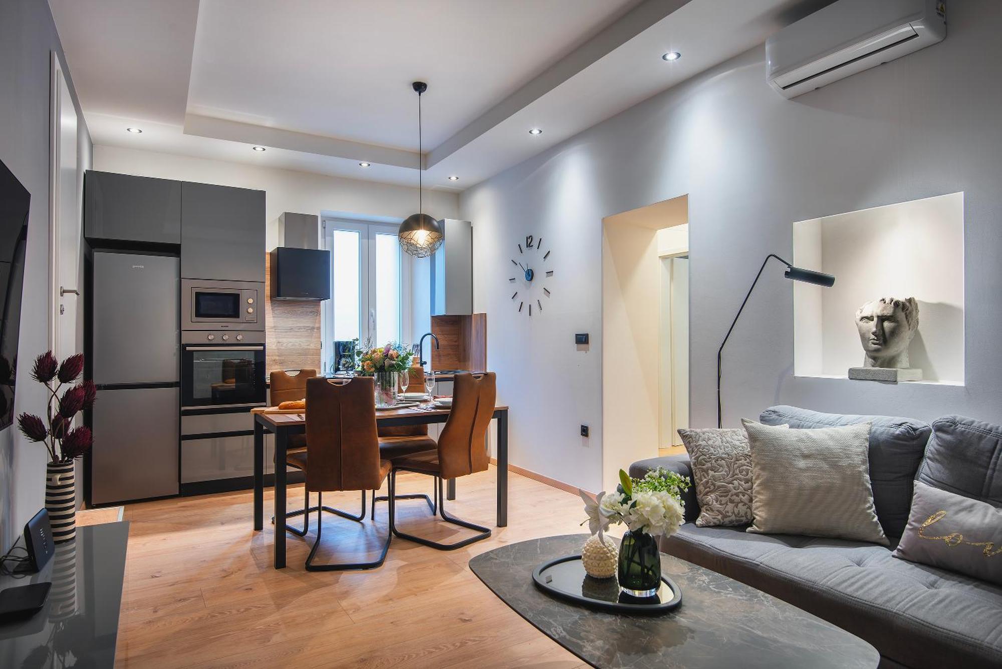 Arta Apartments City Center - With Private Parking Pula Room photo
